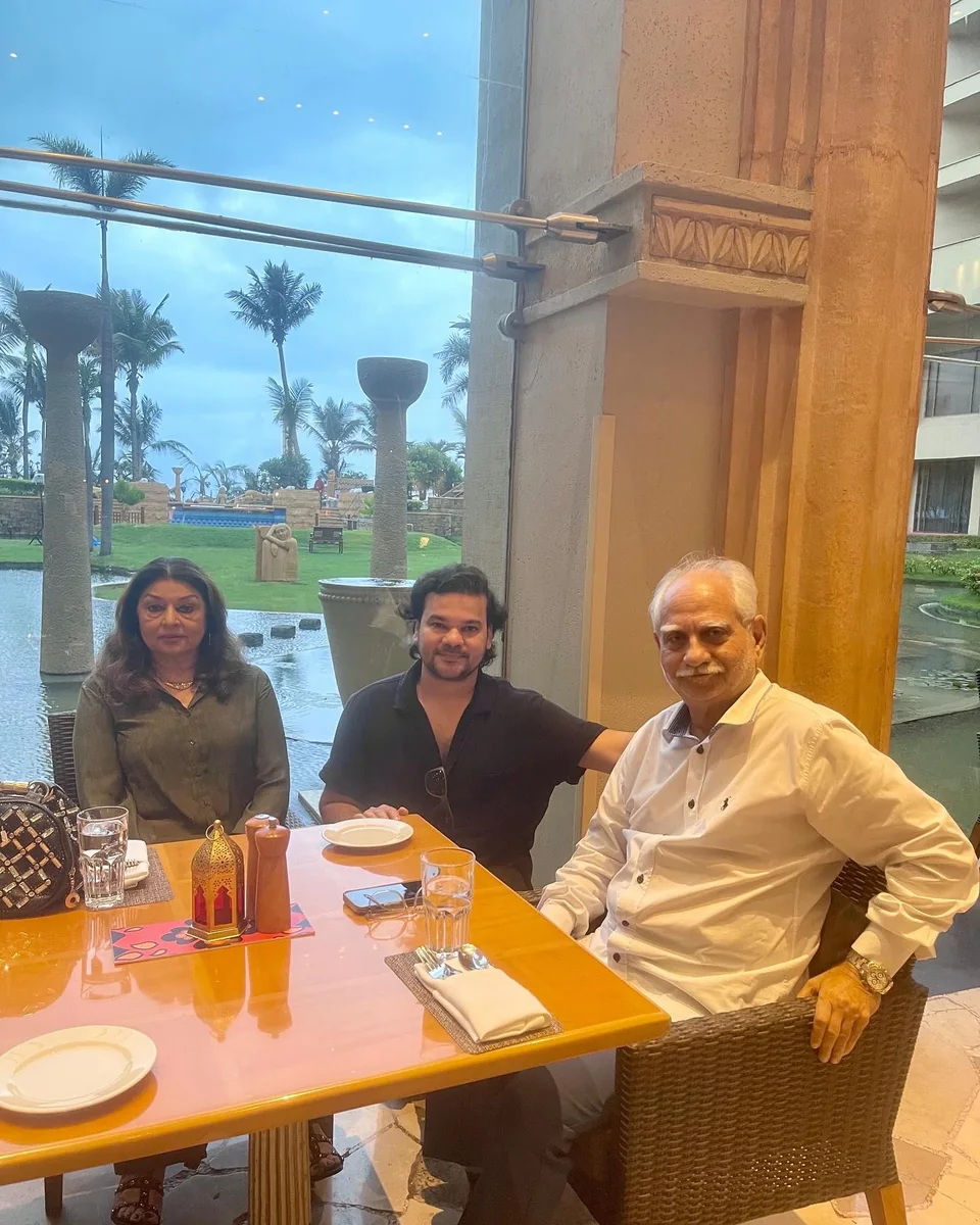 Suyash Pachauri with filmmaker Ramesh Sippy and Kiran Juneja